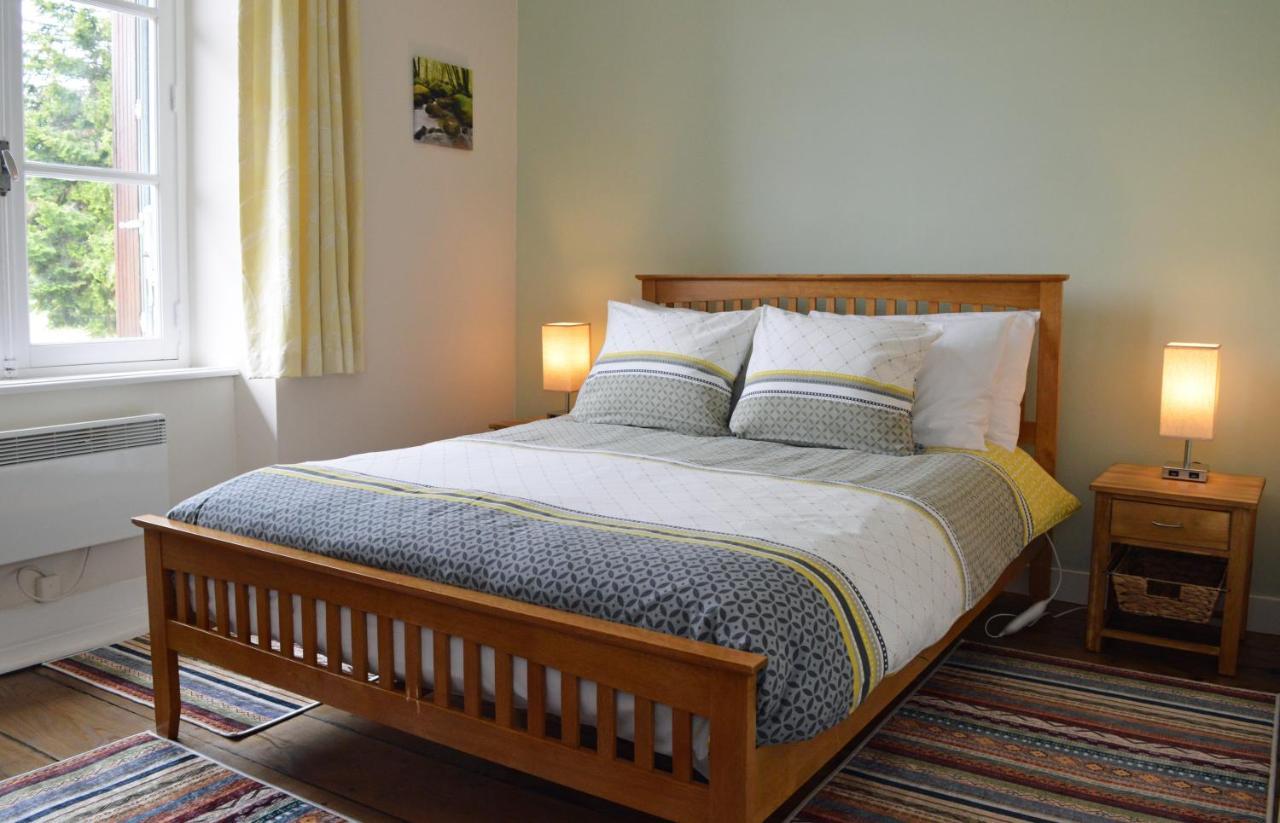 Champ De Foire Bed & Breakfast Sussac Eksteriør bilde